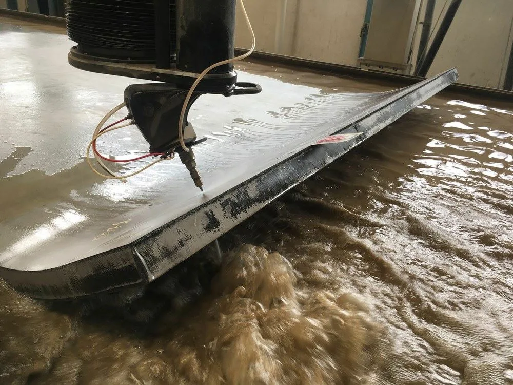 Su Jeti İle Kompozit Kesim Örnekleri